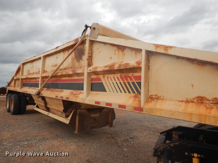 image for item DD4480 2013 Dakota bottom dump trailer