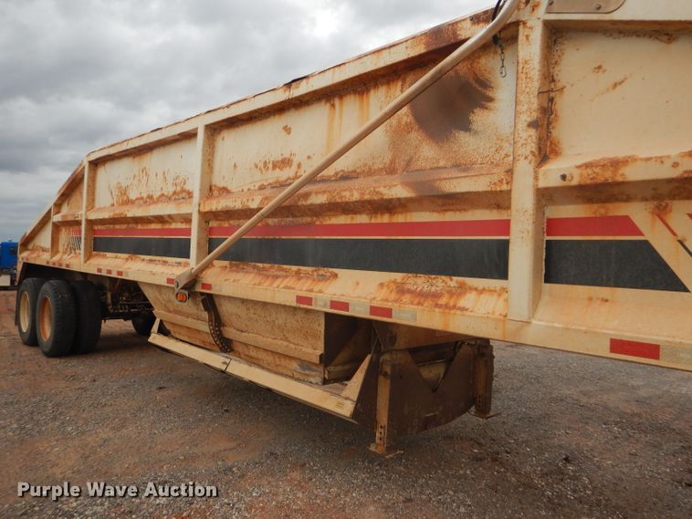 image for item DD4480 2013 Dakota bottom dump trailer