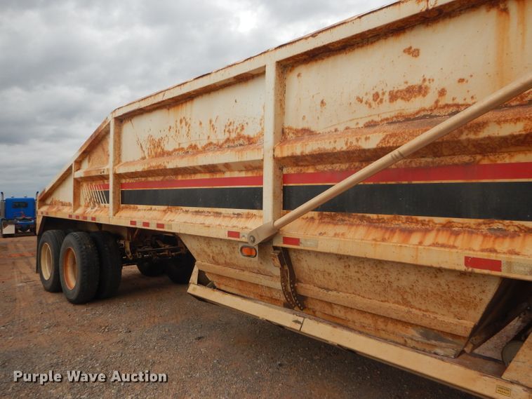 image for item DD4480 2013 Dakota bottom dump trailer