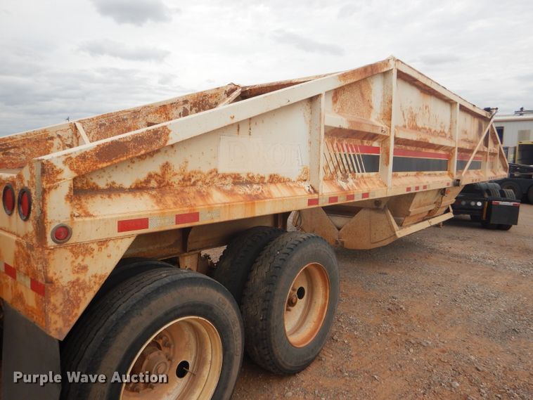 image for item DD4480 2013 Dakota bottom dump trailer