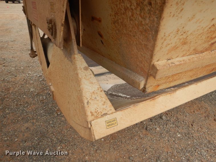 image for item DD4480 2013 Dakota bottom dump trailer