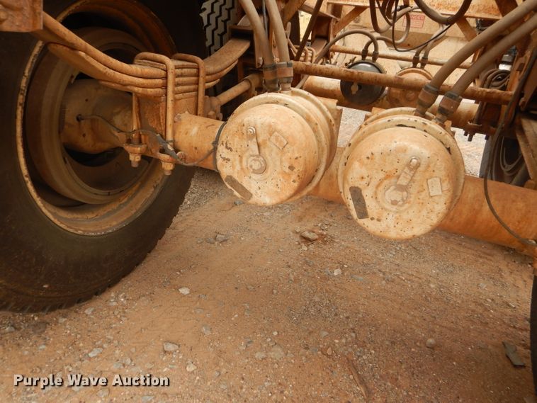 image for item DD4480 2013 Dakota bottom dump trailer