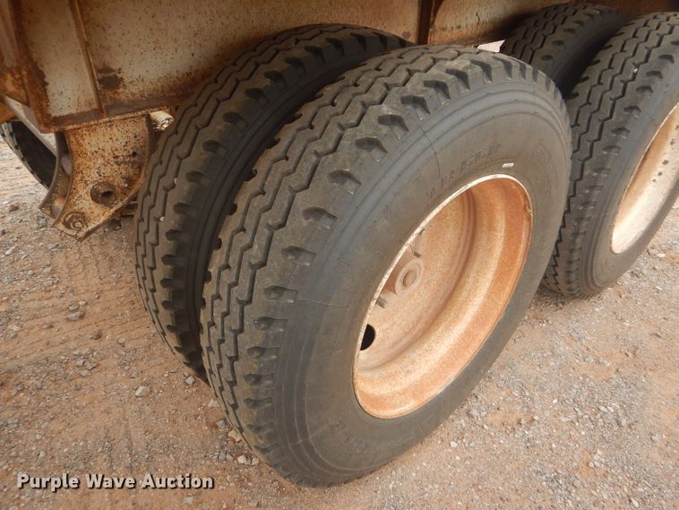 image for item DD4480 2013 Dakota bottom dump trailer