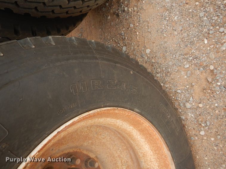 image for item DD4480 2013 Dakota bottom dump trailer