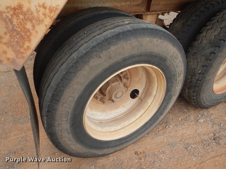 image for item DD4480 2013 Dakota bottom dump trailer