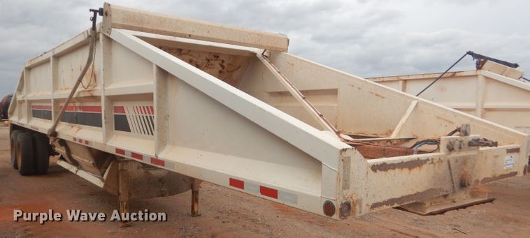image for item DD4481 2013 Dakota bottom dump trailer
