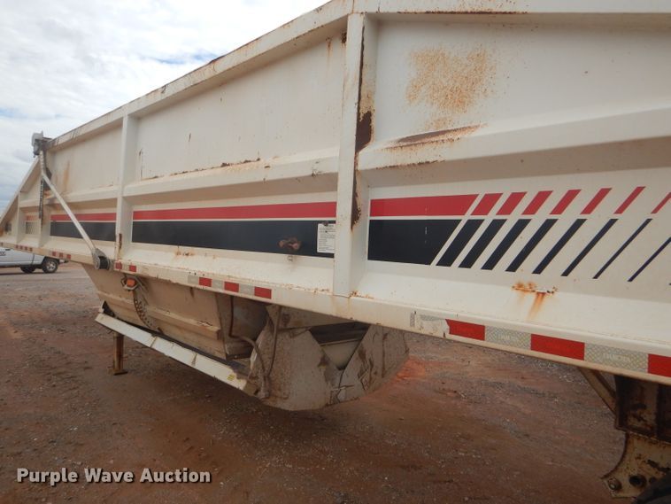 image for item DD4481 2013 Dakota bottom dump trailer