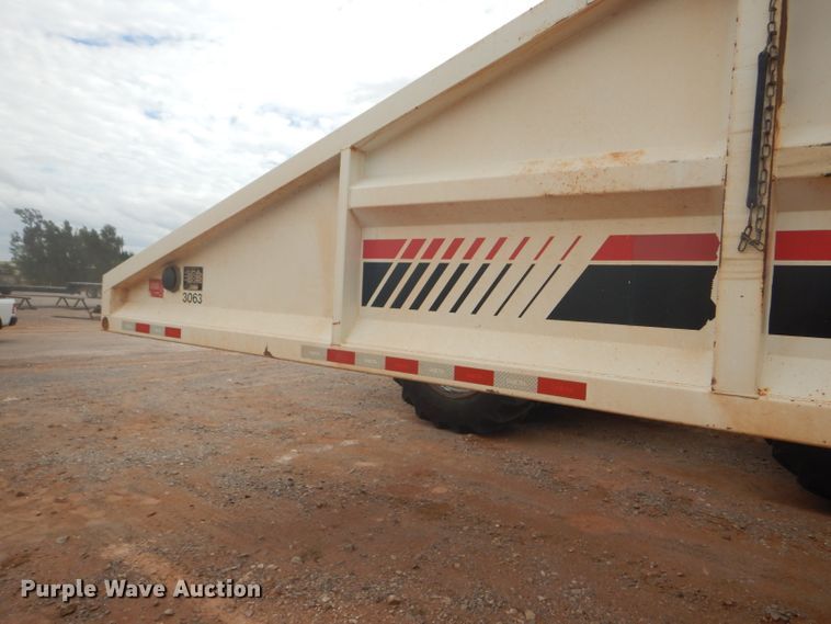 image for item DD4481 2013 Dakota bottom dump trailer