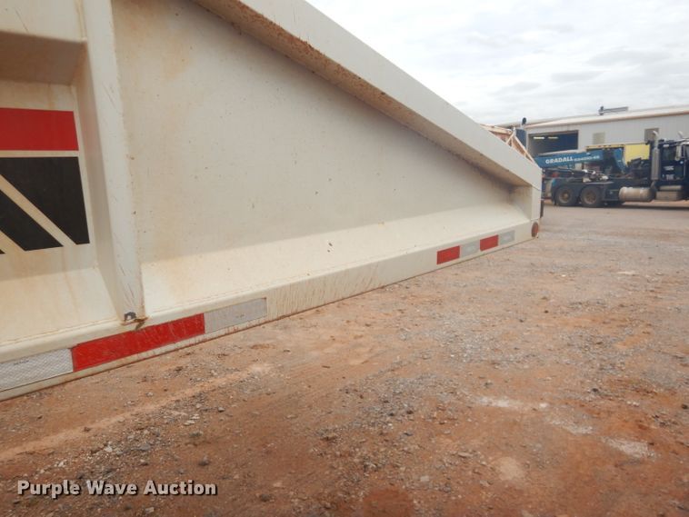 image for item DD4481 2013 Dakota bottom dump trailer