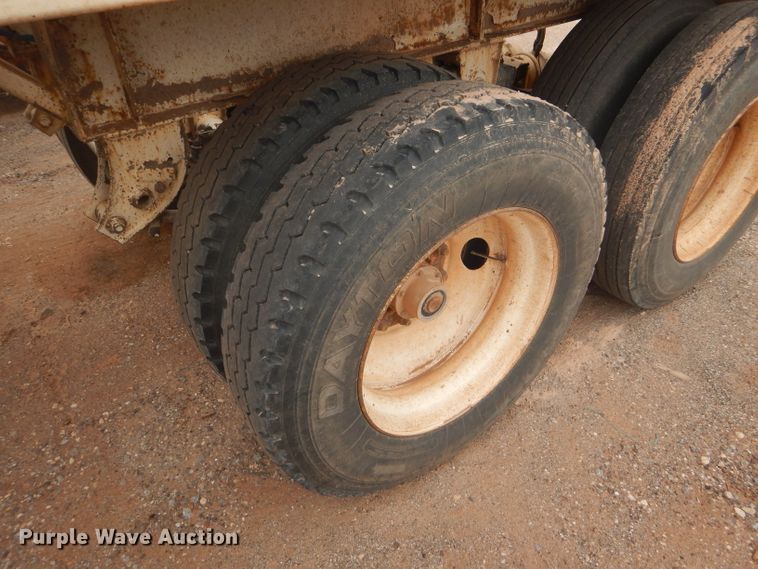 image for item DD4481 2013 Dakota bottom dump trailer