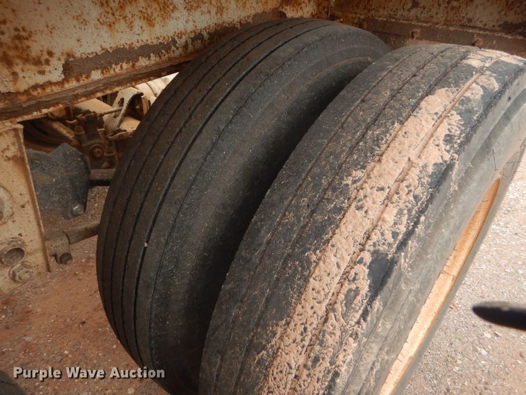 image for item DD4481 2013 Dakota bottom dump trailer