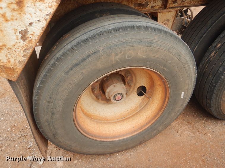 image for item DD4481 2013 Dakota bottom dump trailer