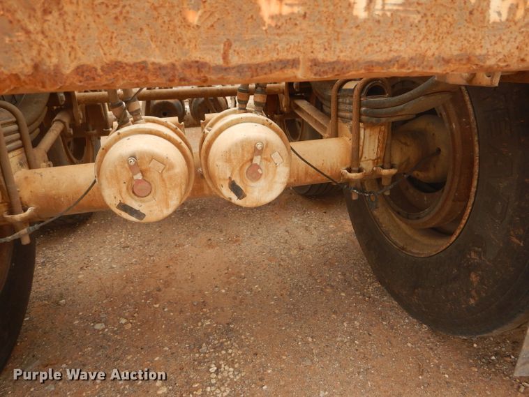 image for item DD4481 2013 Dakota bottom dump trailer