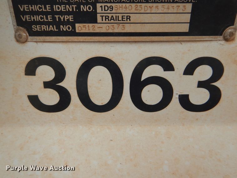 image for item DD4481 2013 Dakota bottom dump trailer