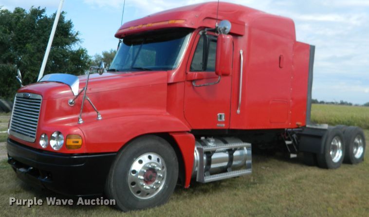 image for item DE4351 2003 Freightliner Century Class CST120 semi truck