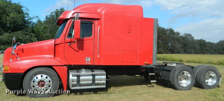 image for item DE4351 2003 Freightliner Century Class CST120 semi truck