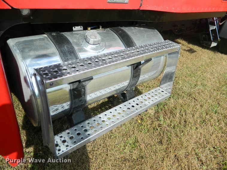 image for item DE4351 2003 Freightliner Century Class CST120 semi truck