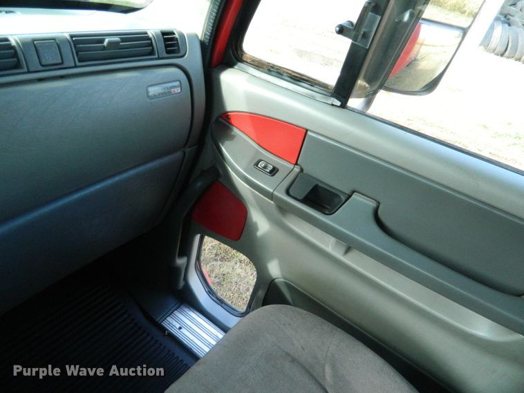 image for item DE4351 2003 Freightliner Century Class CST120 semi truck