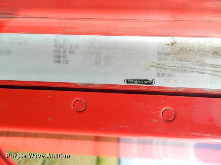 image for item DE4351 2003 Freightliner Century Class CST120 semi truck