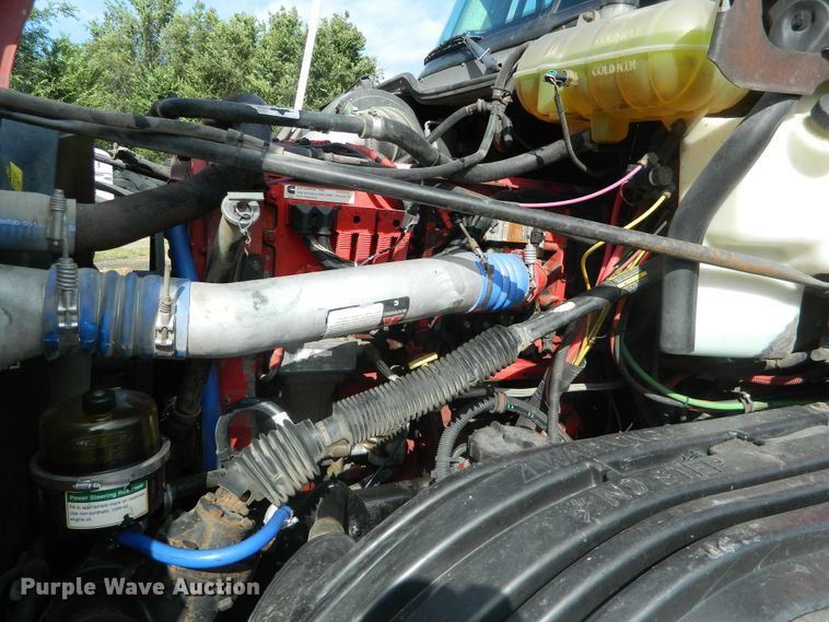 image for item DE4351 2003 Freightliner Century Class CST120 semi truck