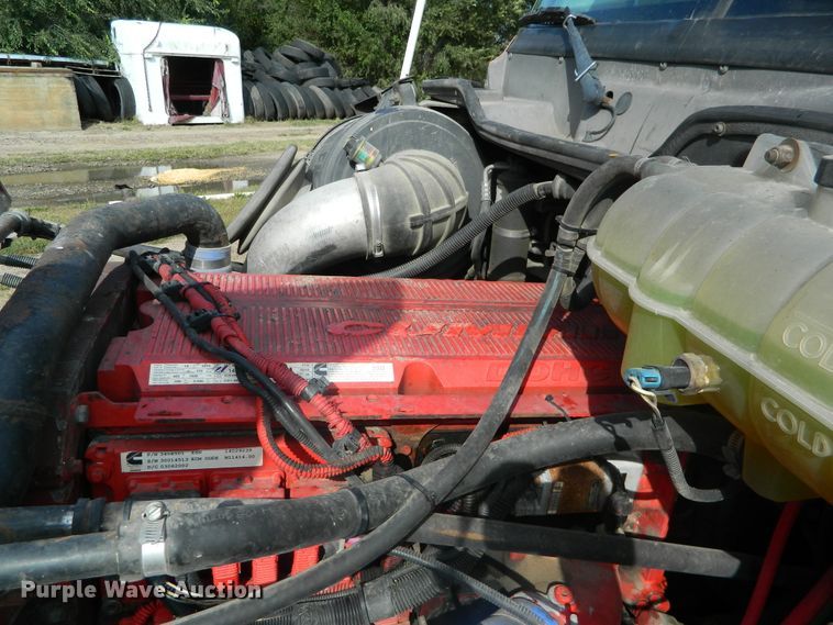 image for item DE4351 2003 Freightliner Century Class CST120 semi truck