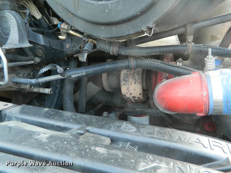 image for item DE4351 2003 Freightliner Century Class CST120 semi truck