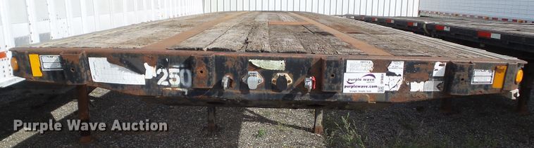 image for item DF0804 1999 Fontaine flatbed trailer