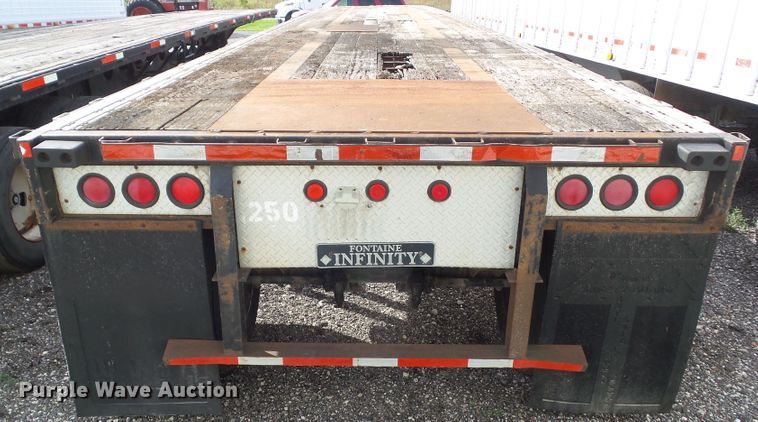 image for item DF0804 1999 Fontaine flatbed trailer
