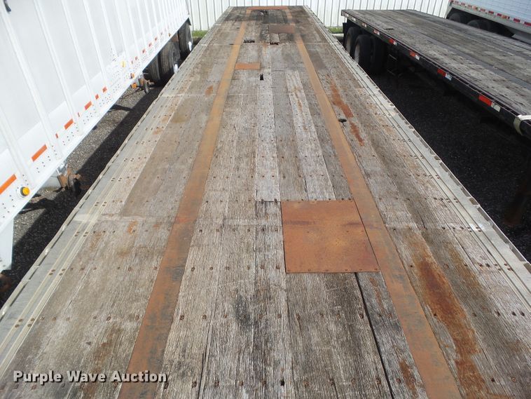 image for item DF0804 1999 Fontaine flatbed trailer