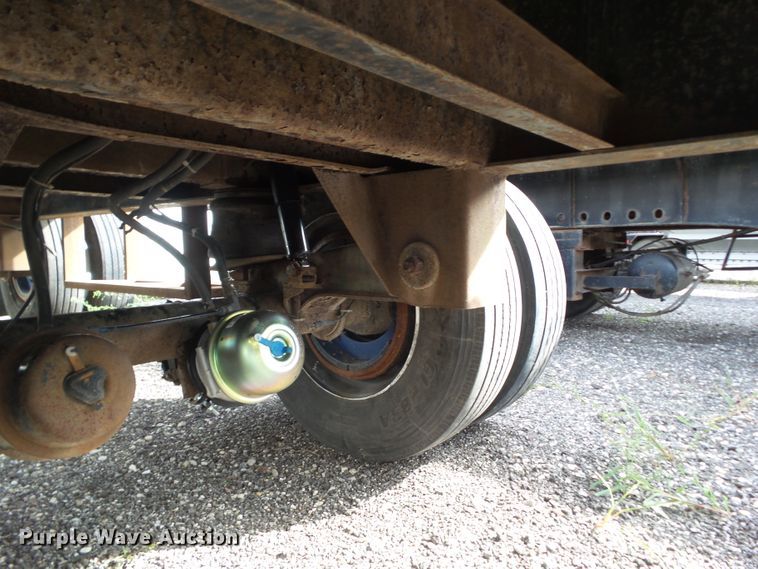 image for item DF0804 1999 Fontaine flatbed trailer