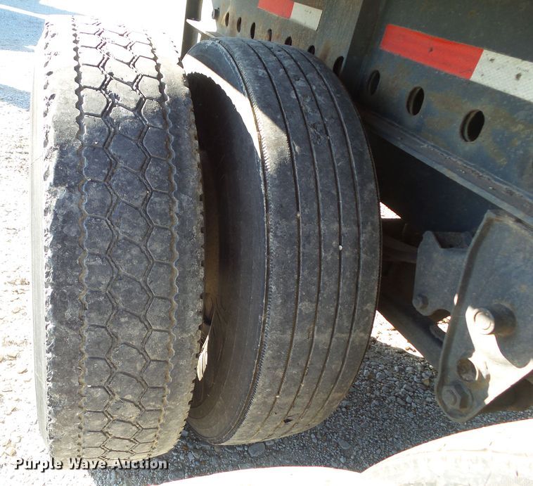 image for item DF0808 1998 Wabash National side curtain flatbed trailer