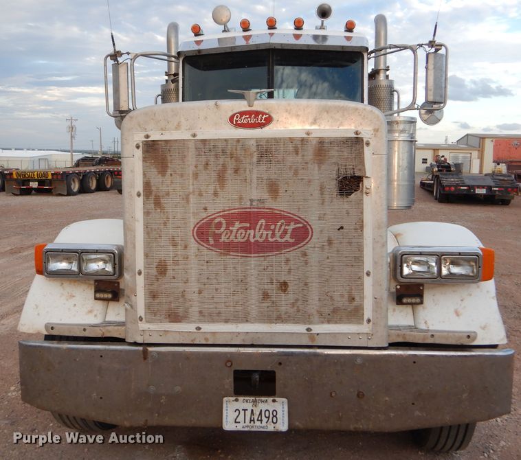 image for item DG0221 2006 Peterbilt 379 semi truck