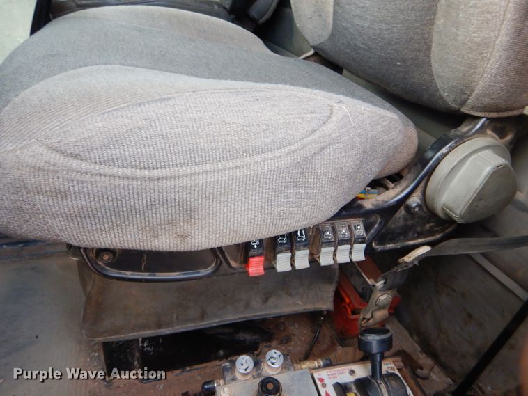 image for item DG0221 2006 Peterbilt 379 semi truck