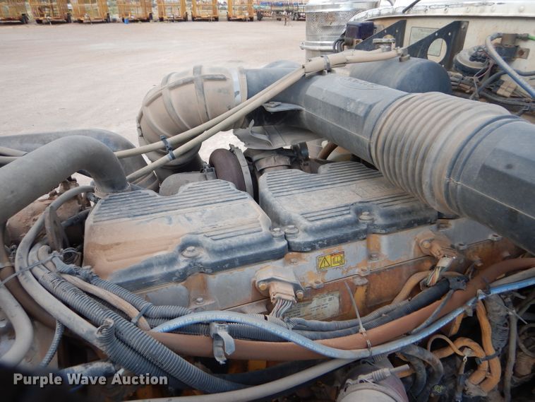 image for item DG0221 2006 Peterbilt 379 semi truck