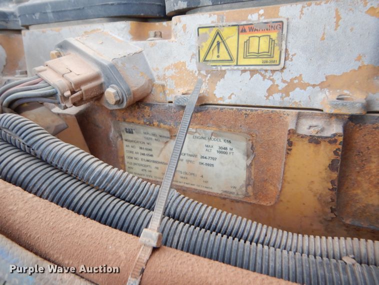 image for item DG0221 2006 Peterbilt 379 semi truck