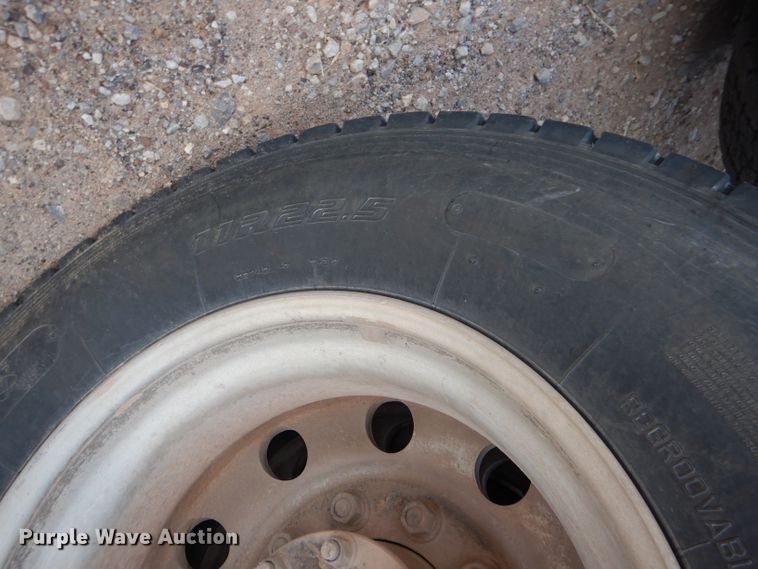 image for item DG0221 2006 Peterbilt 379 semi truck