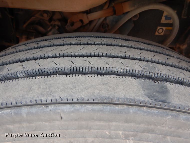 image for item DG0221 2006 Peterbilt 379 semi truck