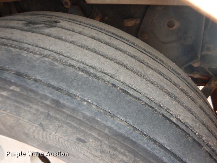 image for item DG0221 2006 Peterbilt 379 semi truck