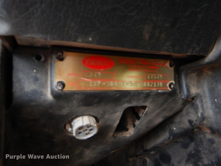 image for item DG0221 2006 Peterbilt 379 semi truck