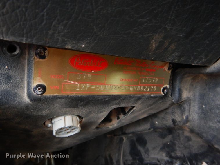 image for item DG0221 2006 Peterbilt 379 semi truck