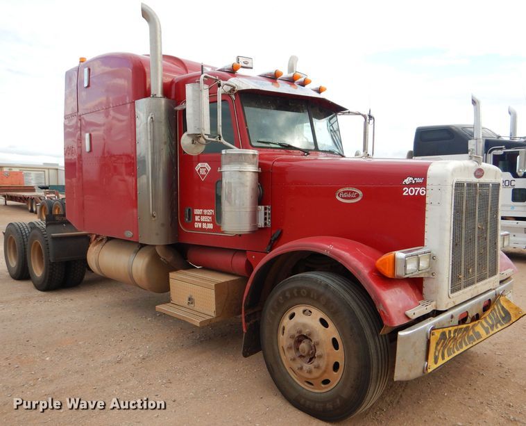 image for item DG0222 2006 Peterbilt 379 semi truck