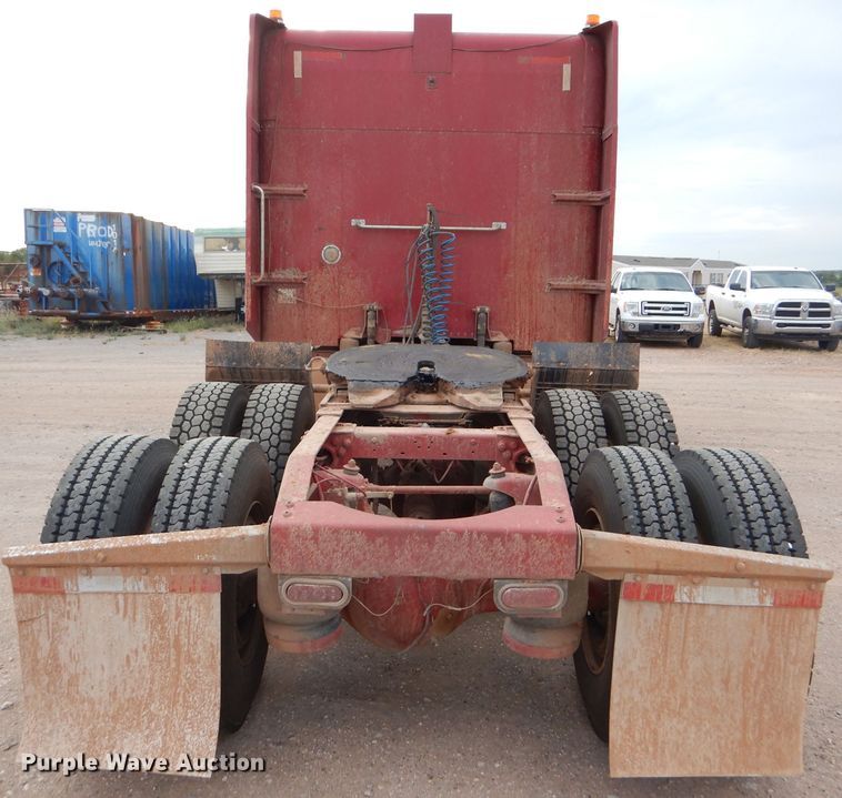 image for item DG0222 2006 Peterbilt 379 semi truck