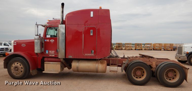 image for item DG0222 2006 Peterbilt 379 semi truck