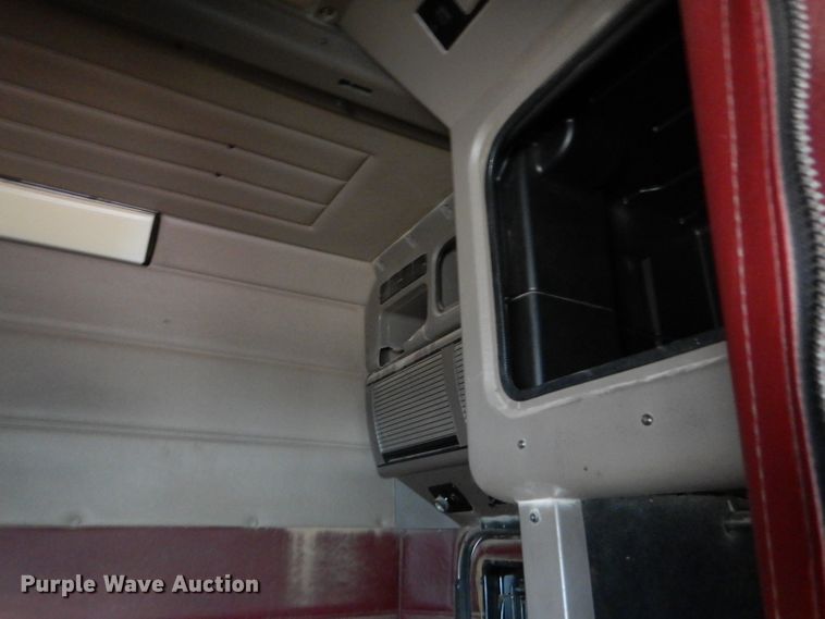 image for item DG0222 2006 Peterbilt 379 semi truck