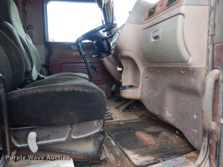 image for item DG0222 2006 Peterbilt 379 semi truck