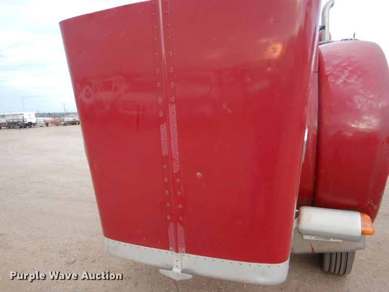 image for item DG0222 2006 Peterbilt 379 semi truck