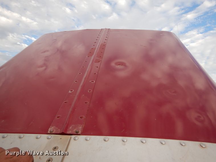 image for item DG0222 2006 Peterbilt 379 semi truck