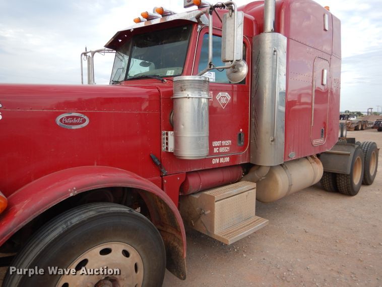 image for item DG0222 2006 Peterbilt 379 semi truck