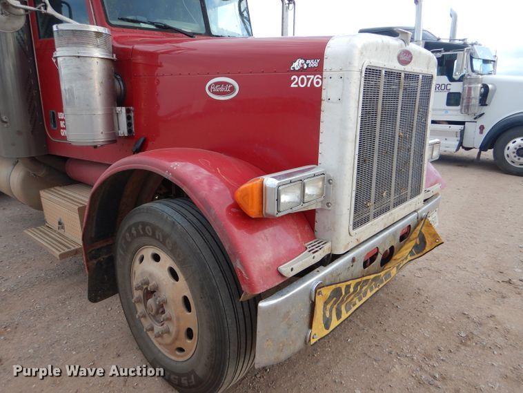 image for item DG0222 2006 Peterbilt 379 semi truck