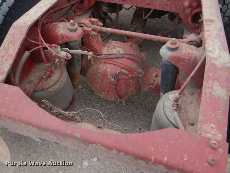 image for item DG0222 2006 Peterbilt 379 semi truck